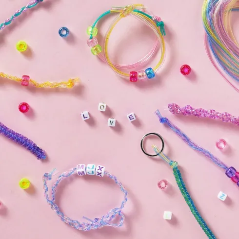 Auzou - Scoubidou Armbånd Og Nøglering DIY Sæt - Glitter