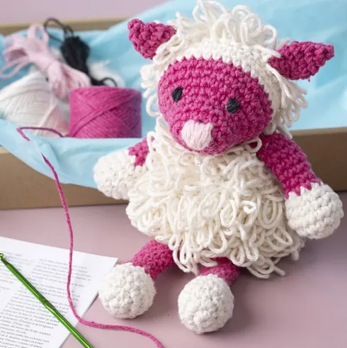 Kreativt Sæt Med Amigurumi - Får - Pink - Offwhite