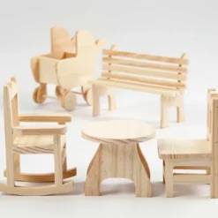 Minimøbler - Stol - Bænk - Gyngestol - Bord - Barnevogn - H 5,8-10,5 CM - 50 Stk