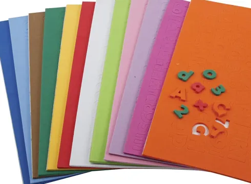 Mosgummibogstaver Og -Tal - H 20 MM - Tykkelse 3 MM - Assorterede Farver - 24 Assorterede Ark