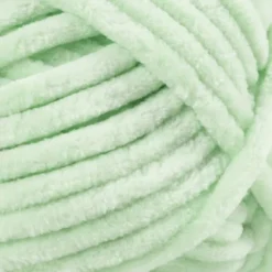 Velourgarn - L 105 M - Pind 5-6 - Mint Grøn - 100 G